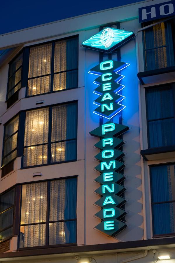 Ocean Promenade Hotel White Rock Exterior foto