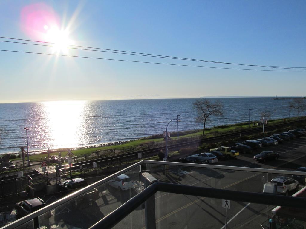 Ocean Promenade Hotel White Rock Exterior foto